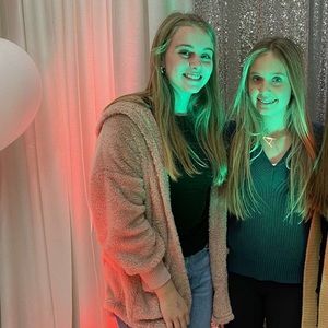 Meet your Posher, Danielle